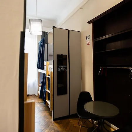 Fivehostel Vandrerhjem *